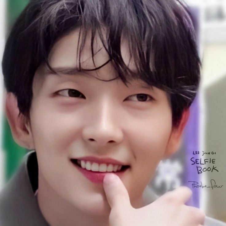 Latest photo of Lee Joongi