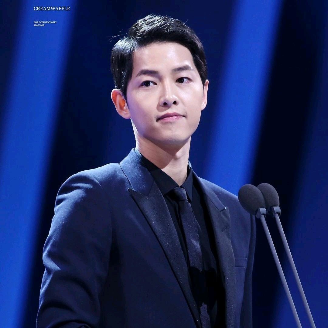 Recent activity shot of Song Joongki