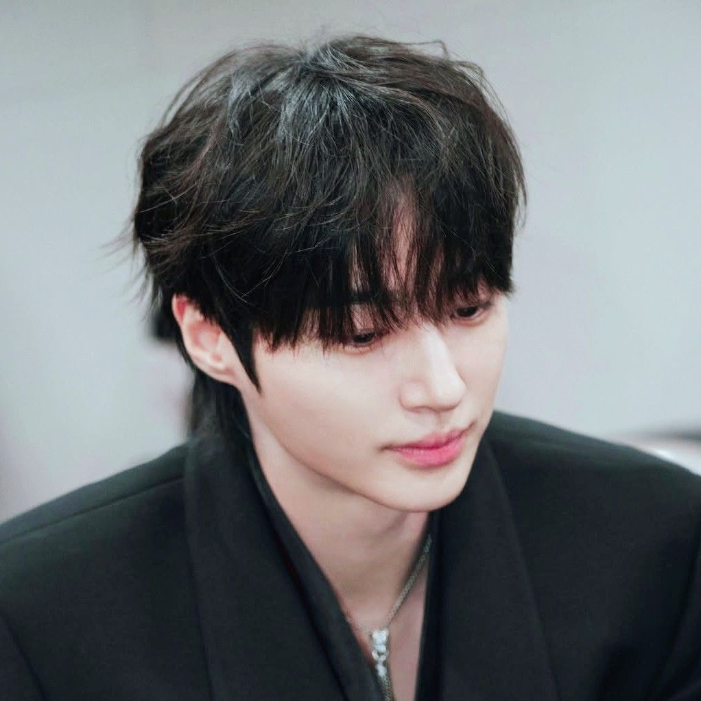 边佑锡的近期活动照