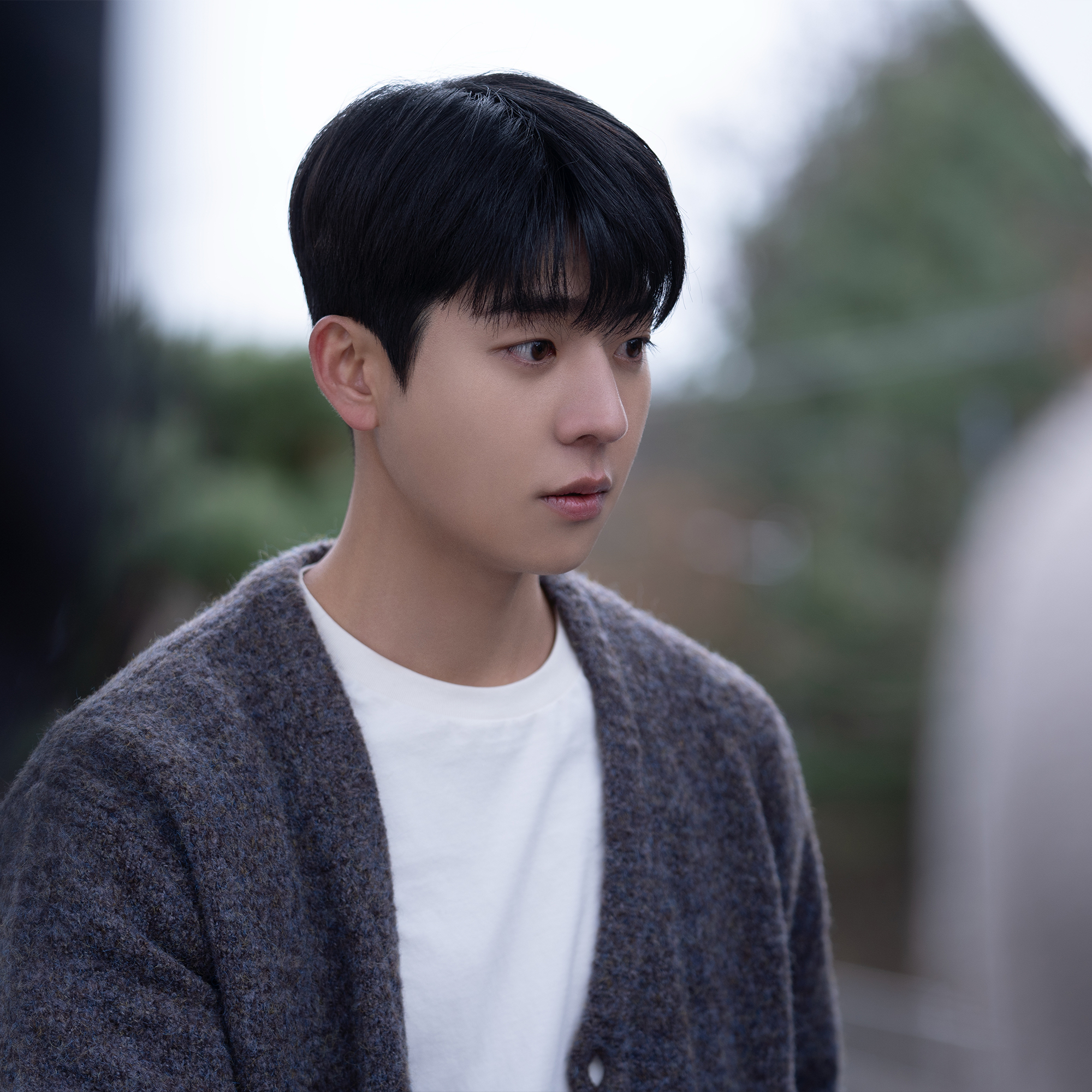 Behind-the-scenes cut of Chae Jonghyeop