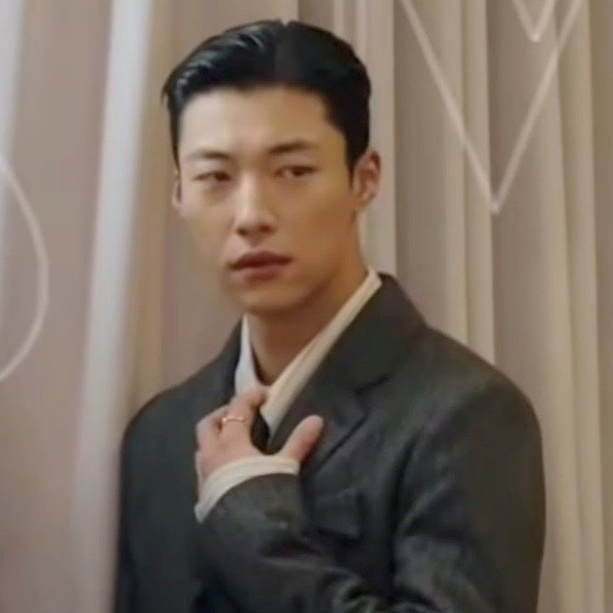 A moment captured by a fan of Woo Dohwan