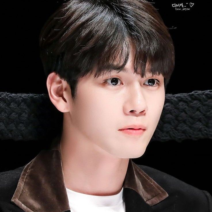 邕圣祐的最新照片