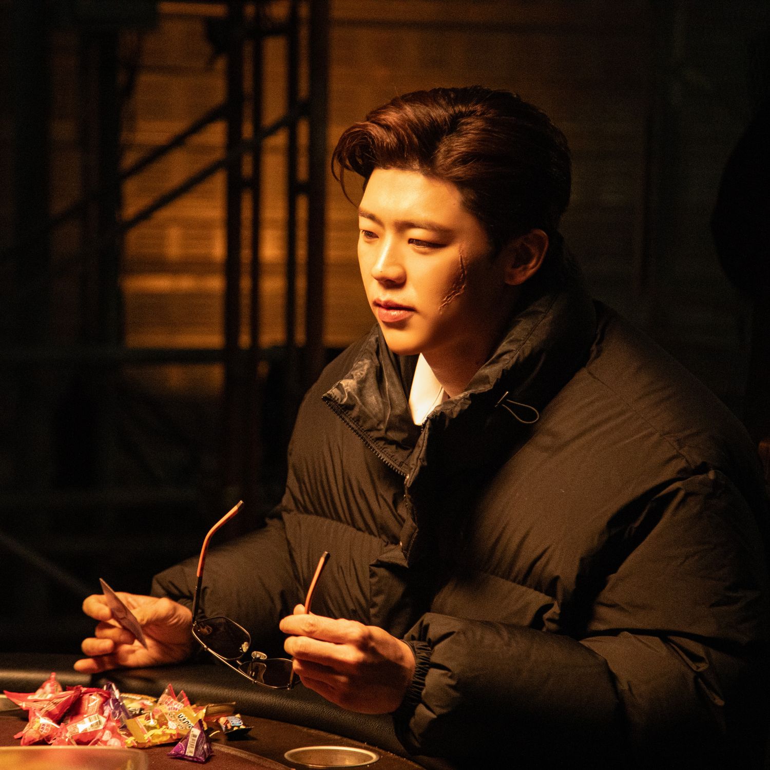 Behind-the-scenes cut of Park Jihyeon