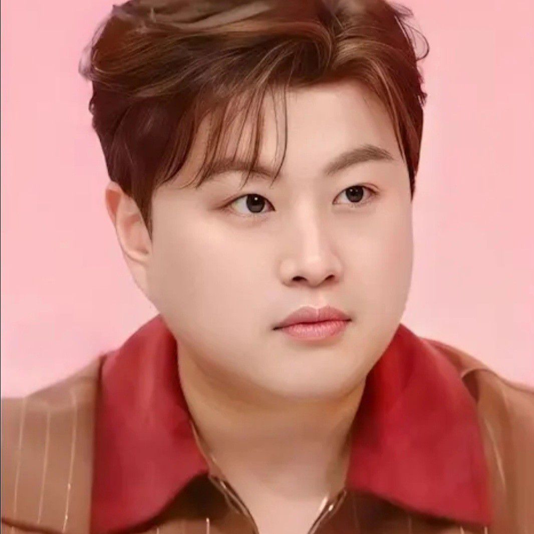 Recent activity shot of Kim Hojoong