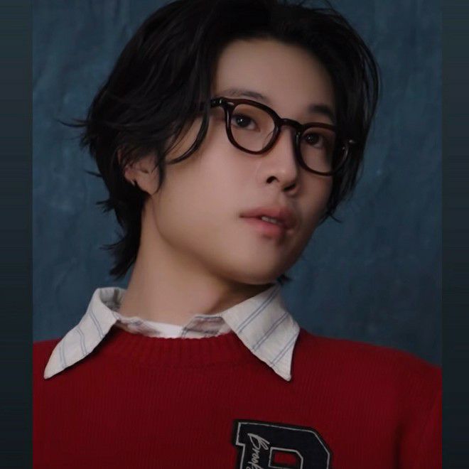 A moment captured by a fan of Lee Jongwon