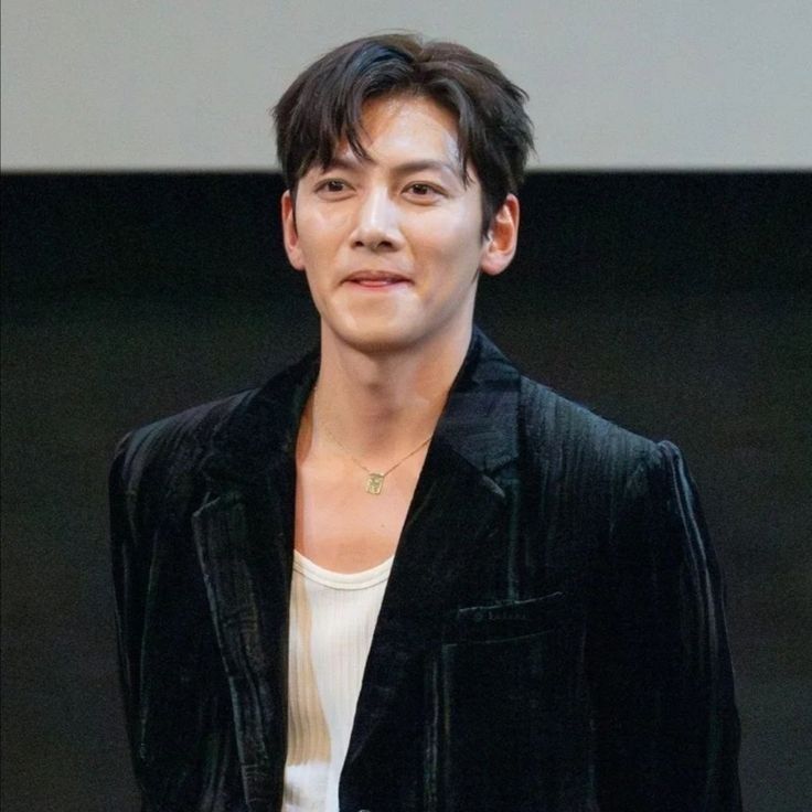 Recent activity shot of Ji Changwook