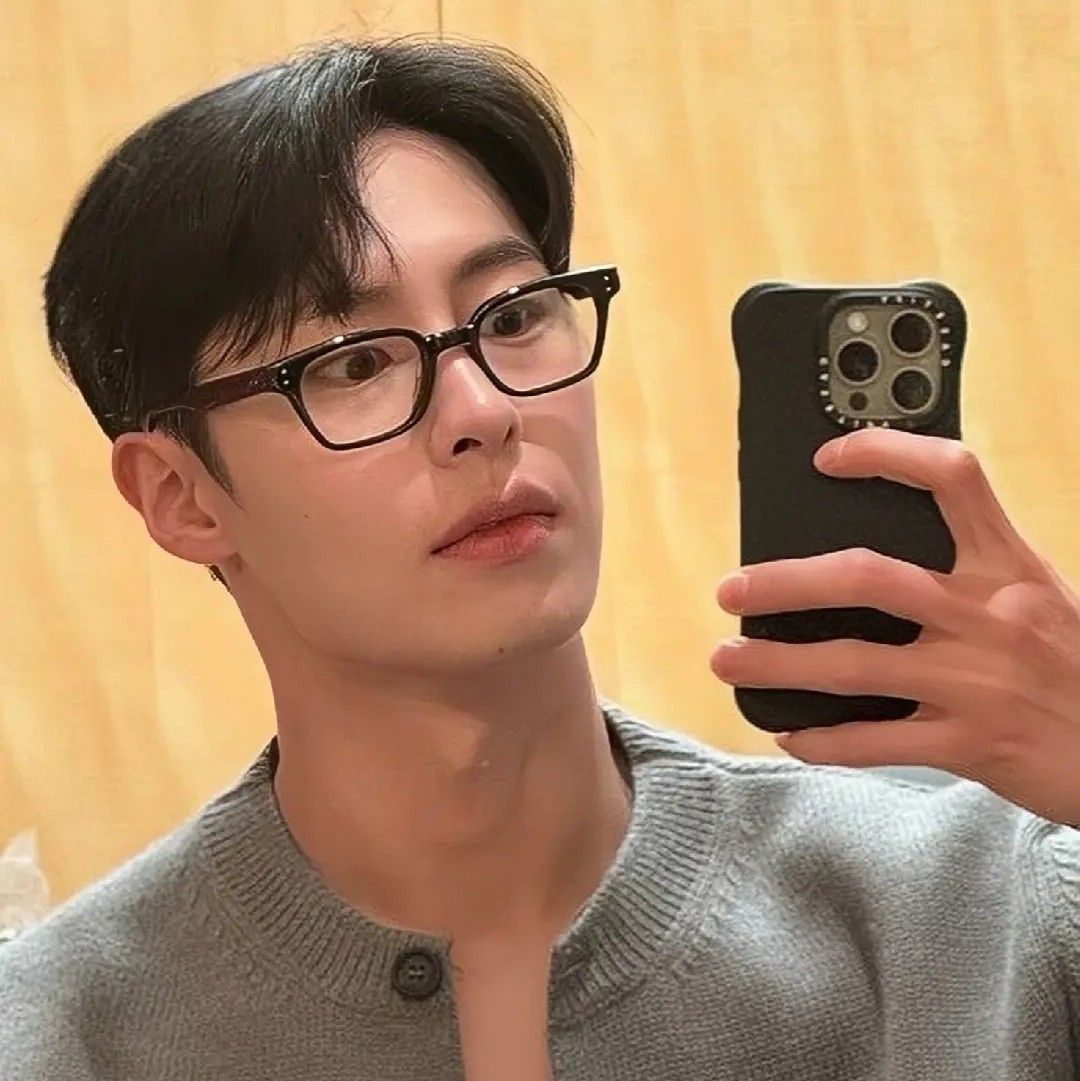 Latest photo of Lee Jaewook