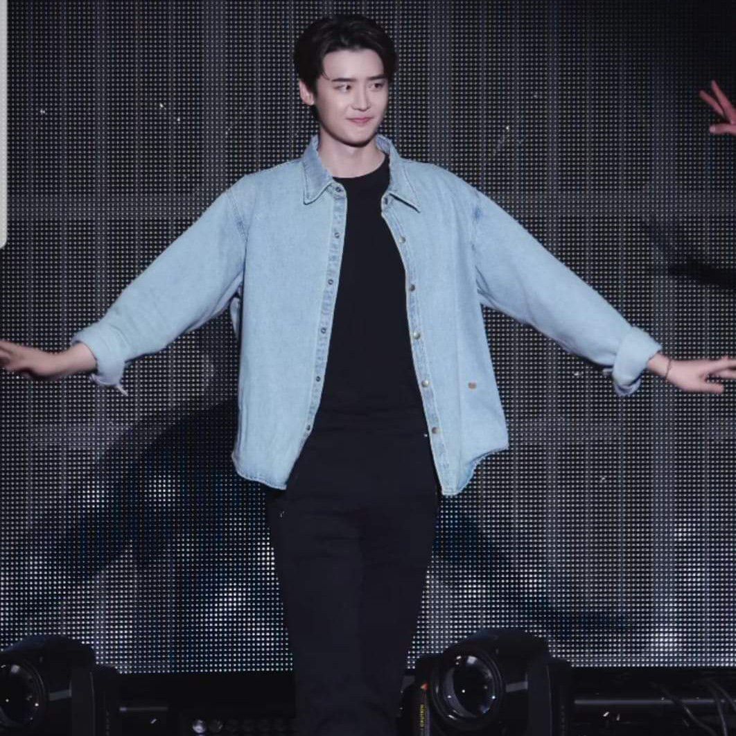 Behind-the-scenes cut of Lee Jongsuk