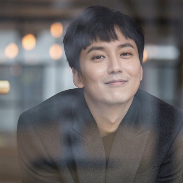 Behind-the-scenes cut of Kim Namgil