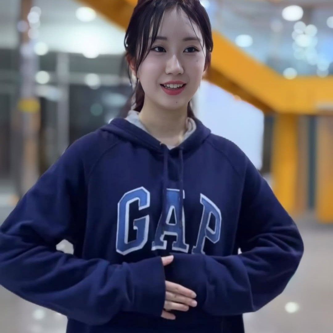 Latest photo of Jeon Yujin