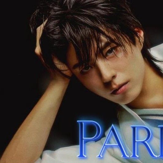 A moment captured by a fan of Park Bogum