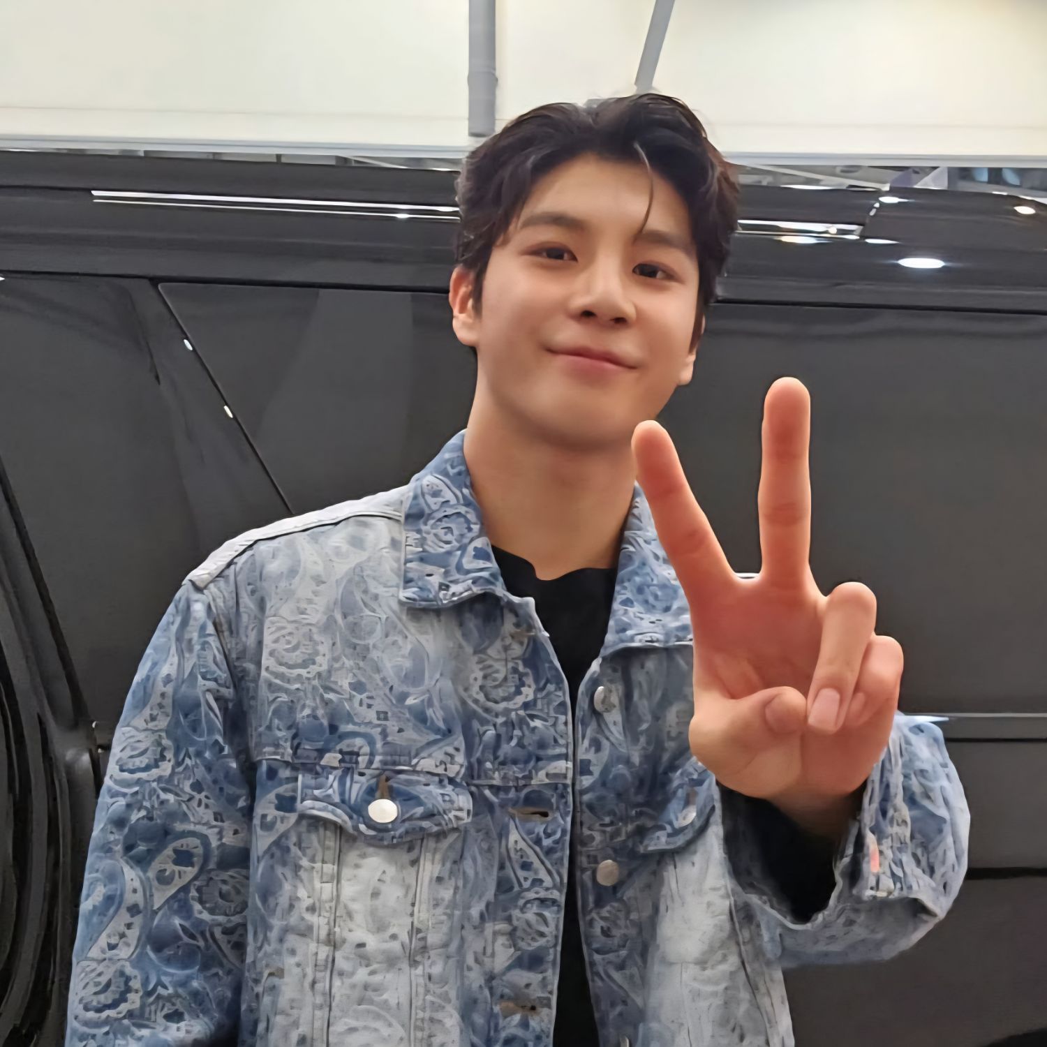 Recent activity shot of Jeong Dongwon