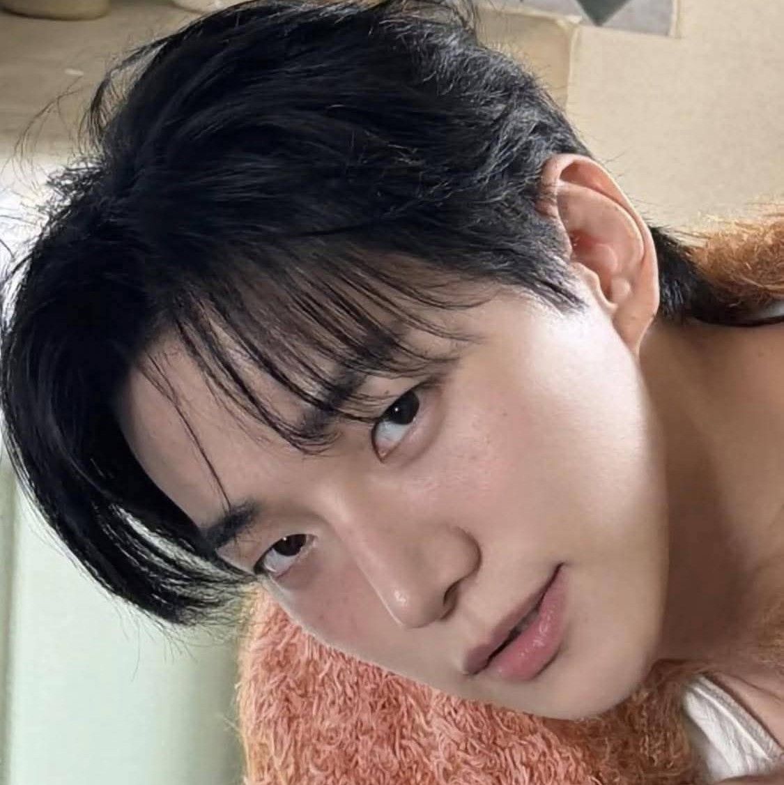 イ・ジュノのビハインドカット