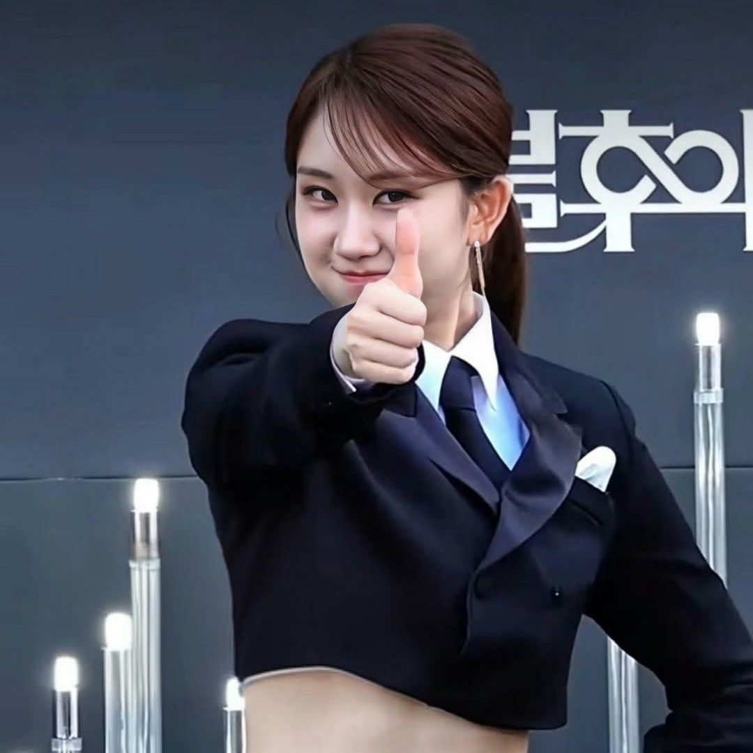 A moment captured by a fan of Jeon Yujin