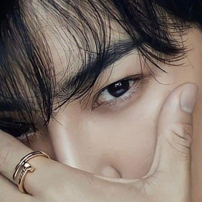 Behind-the-scenes cut of Cha Eunwoo