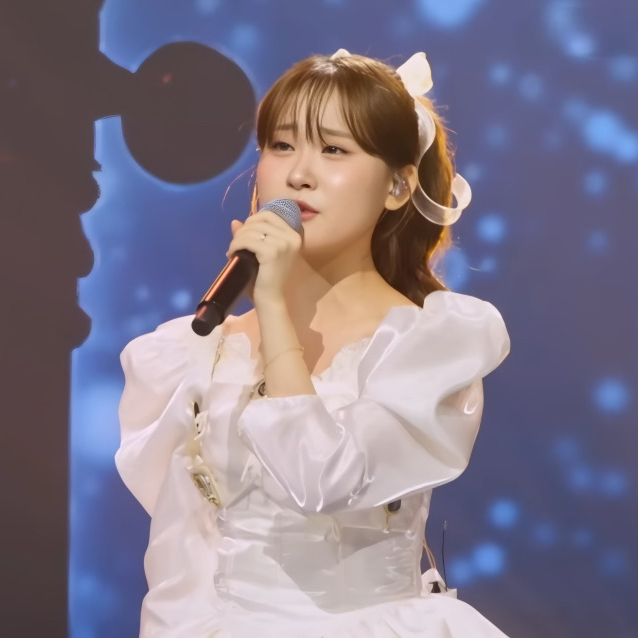 Recent activity shot of Kim Dahyun