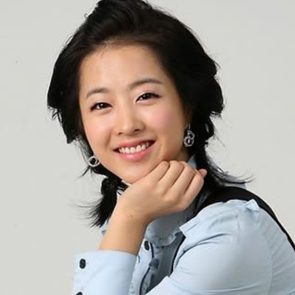 Behind-the-scenes cut of Park Boyoung