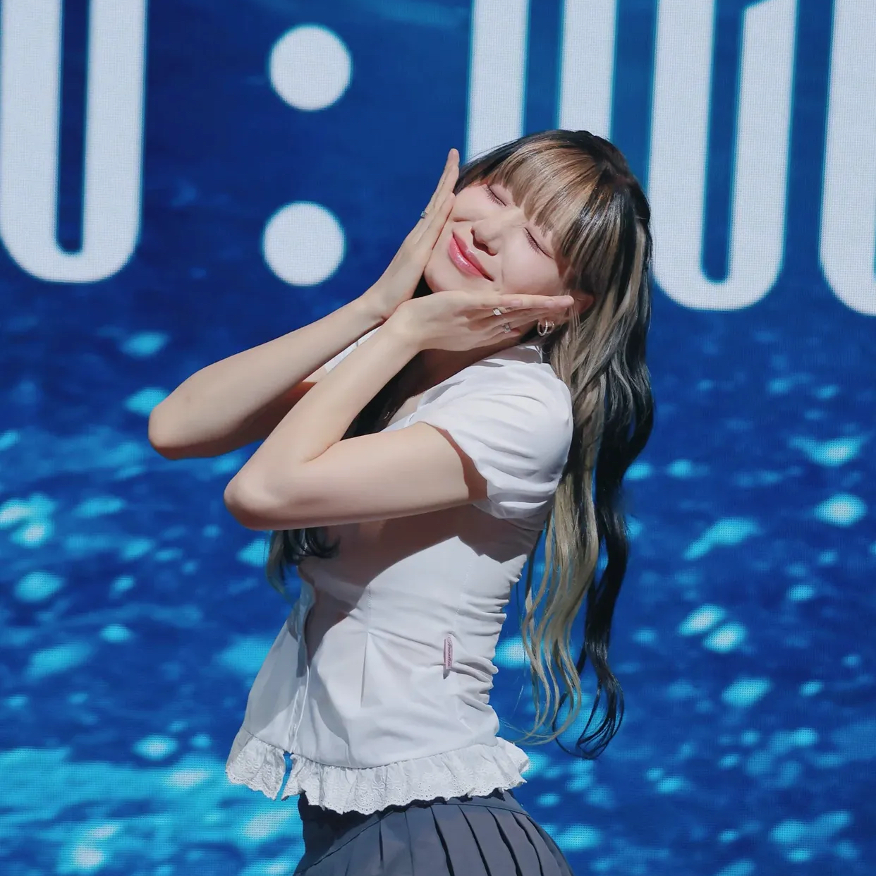 A moment captured by a fan of BADA