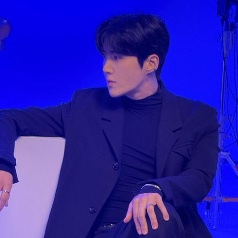 金宣虎的最新照片