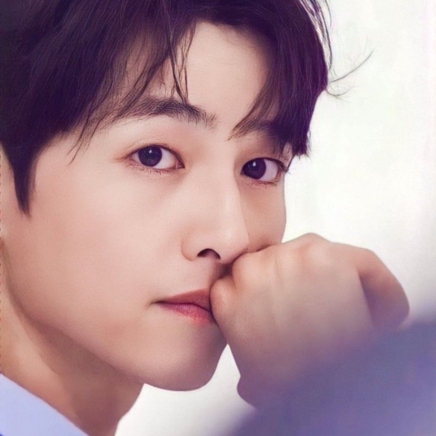 Latest photo of Song Joongki