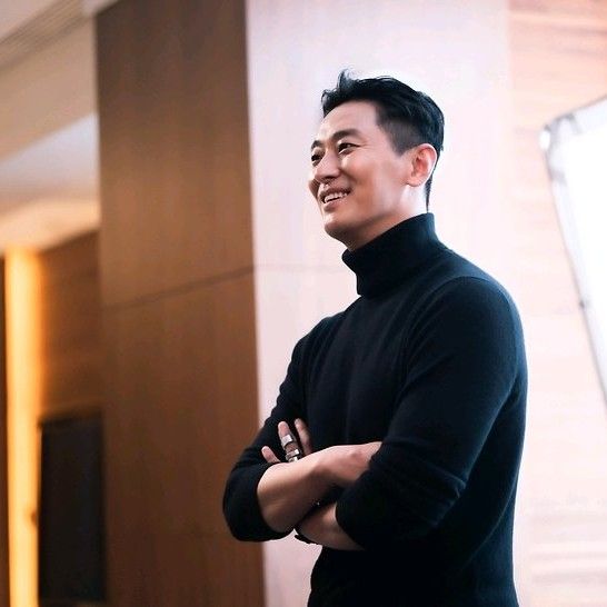 Behind-the-scenes cut of Joo Jihoon