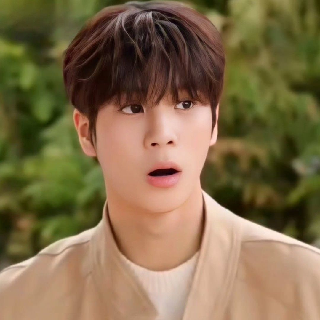 Behind-the-scenes cut of Jeong Dongwon