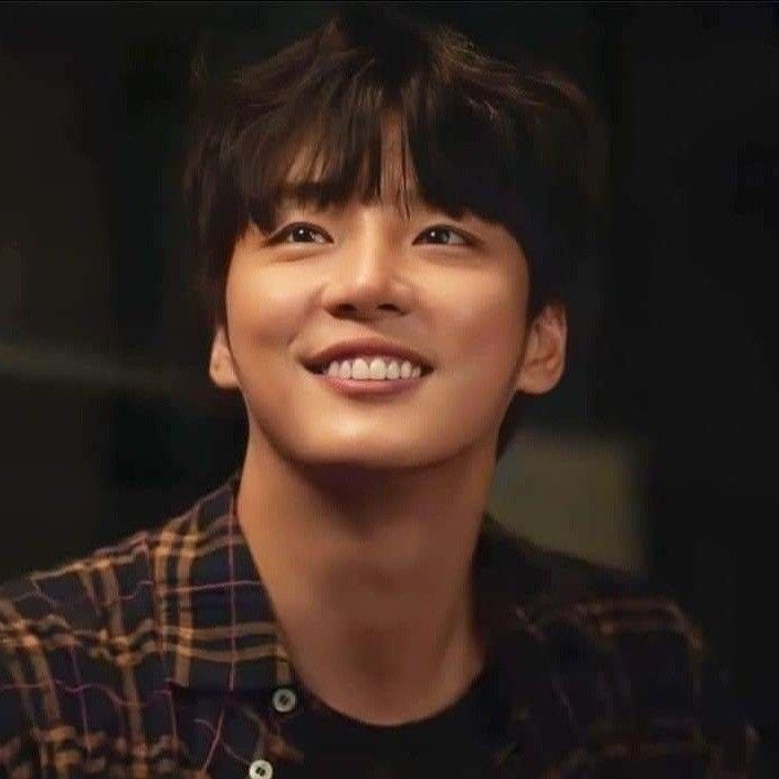 Behind-the-scenes cut of Yoon Shiyoon