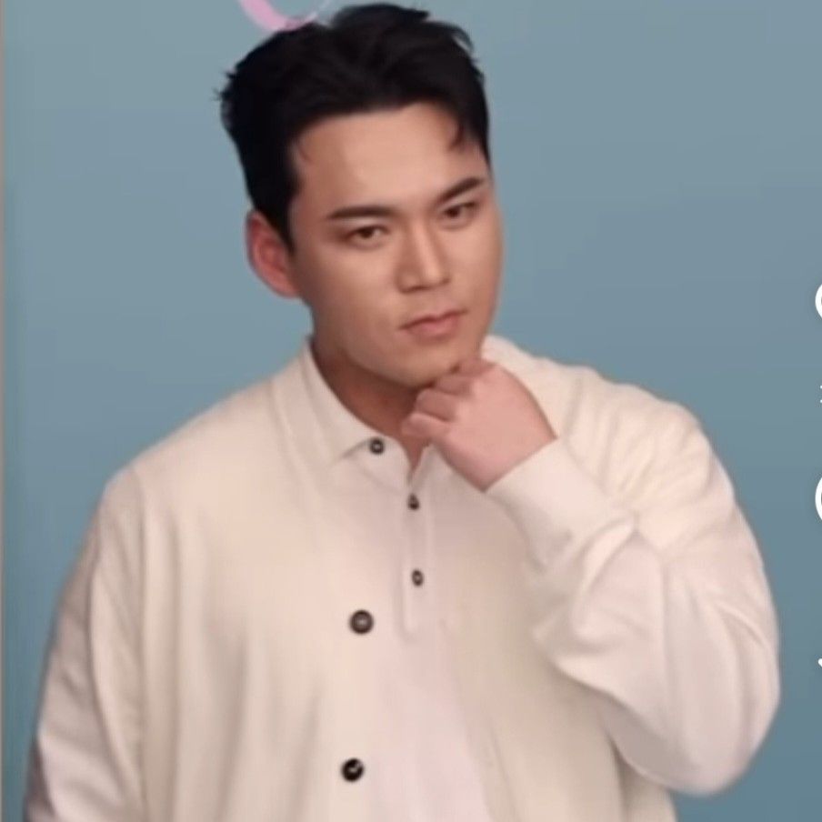 Lee Jung的最新照片