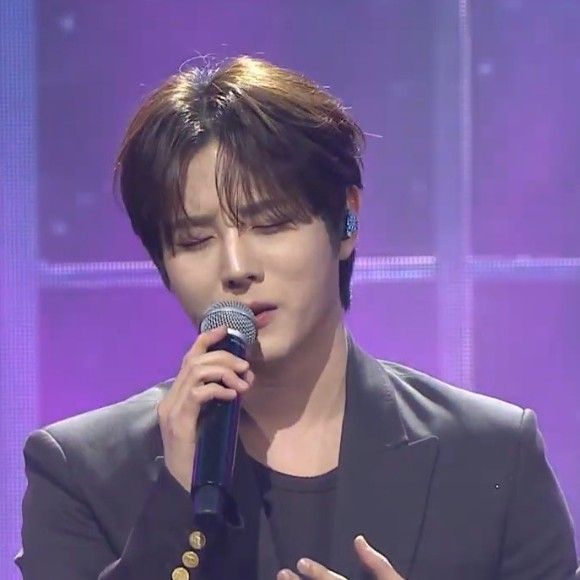 金俊賢的最新照片