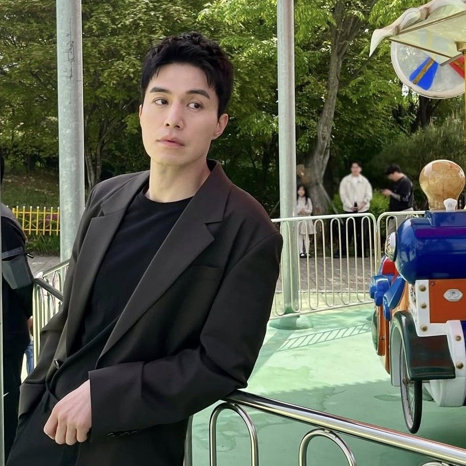 Latest photo of Lee Dongwook
