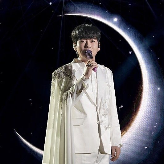 Behind-the-scenes cut of Hwang Youngwoong