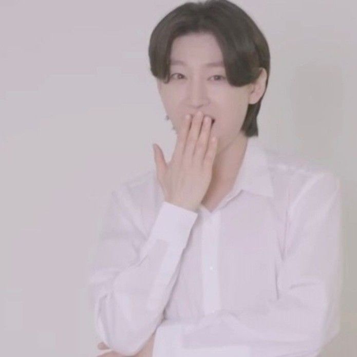 A moment captured by a fan of Kim Yongbin