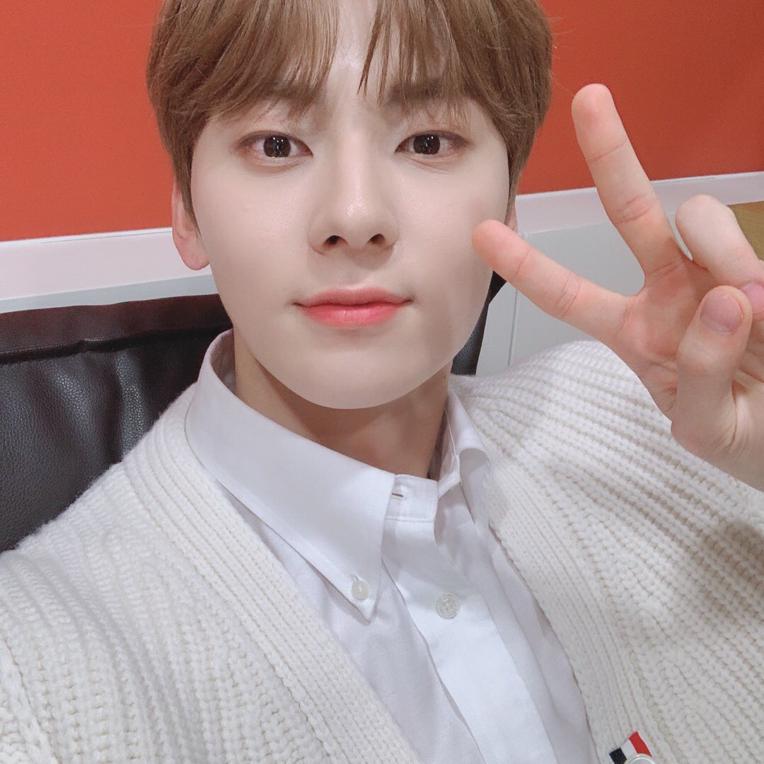 Latest photo of Hwang Minhyun