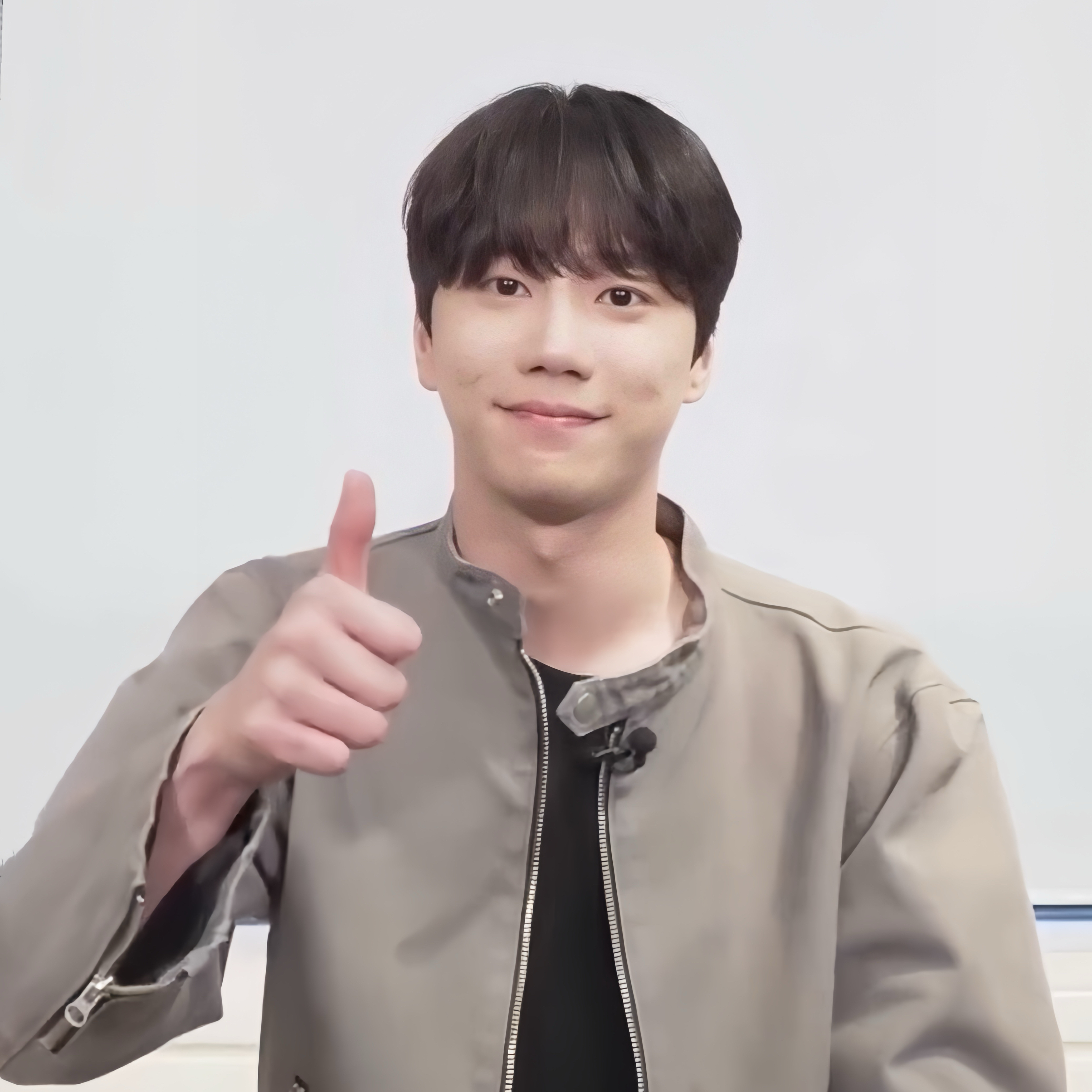 Recent activity shot of Lee Junyoung