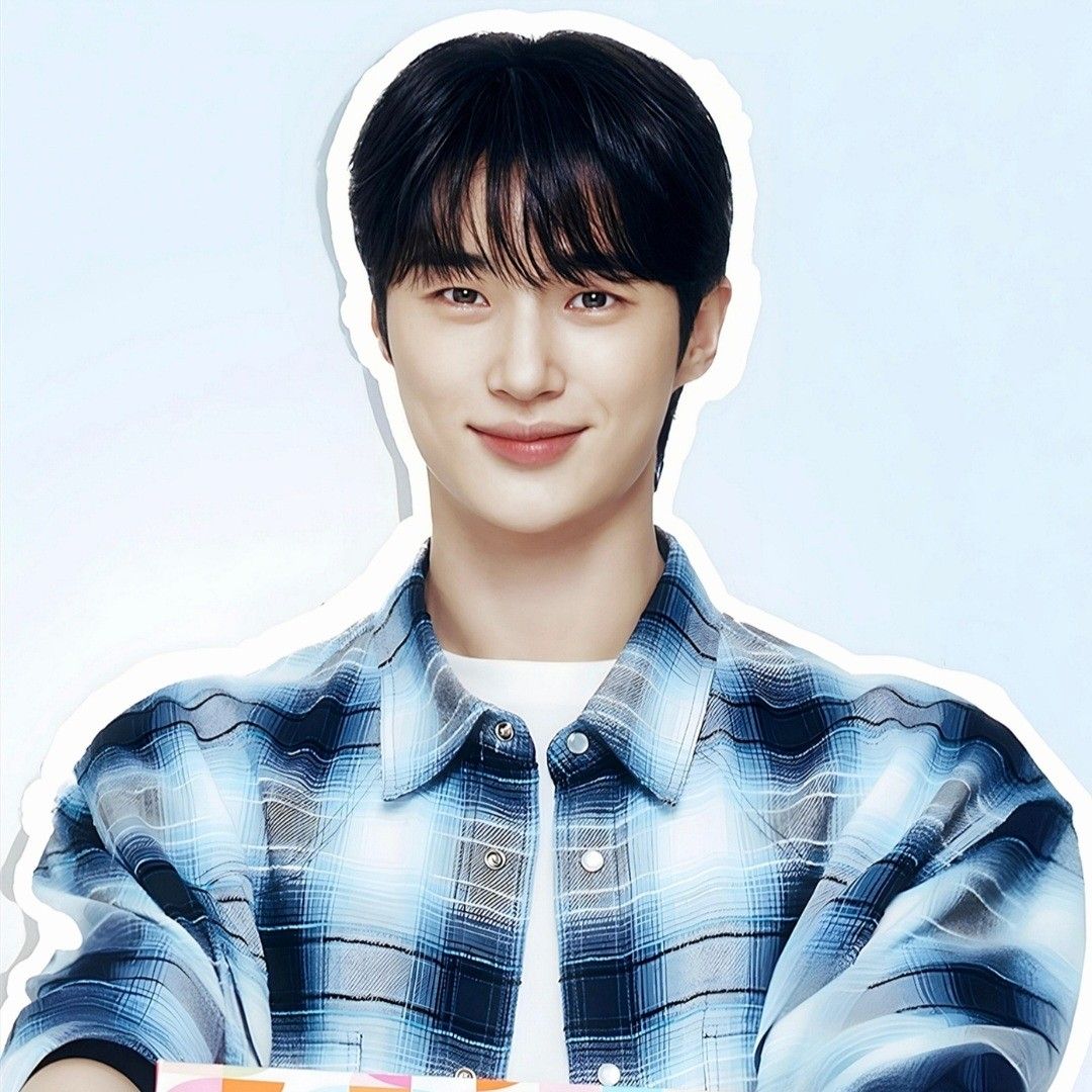 Latest photo of Byeon Wooseok