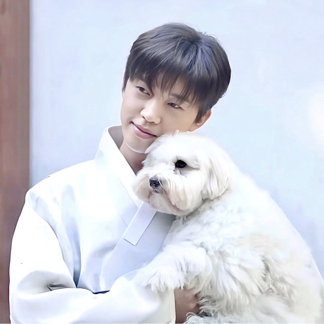 임영웅의 비하인드 컷