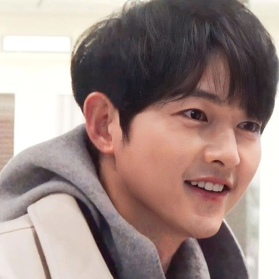 Latest photo of Song Joongki