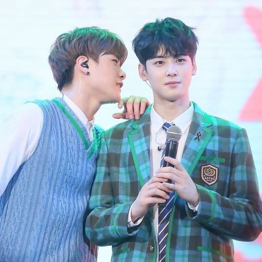 Cuplikan di balik layar dari Cha Eunwoo