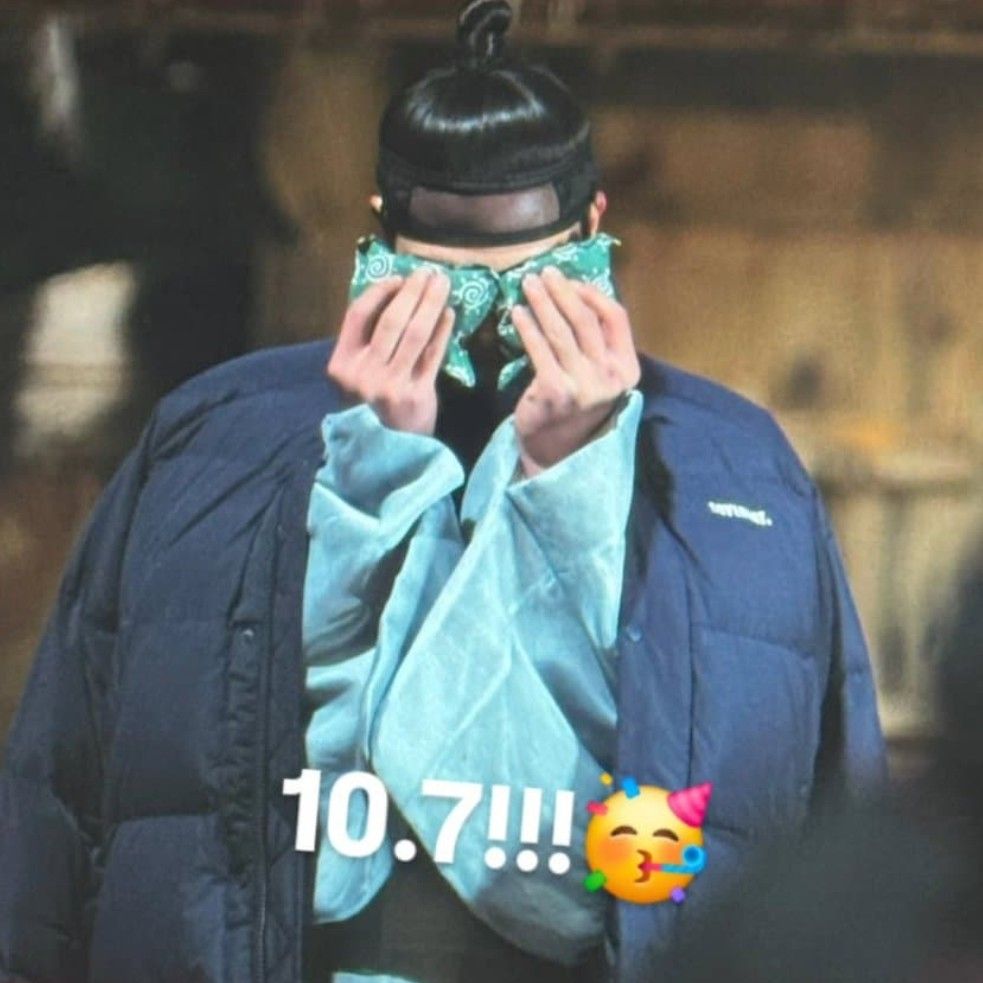 Behind-the-scenes cut of Yook Sungjae