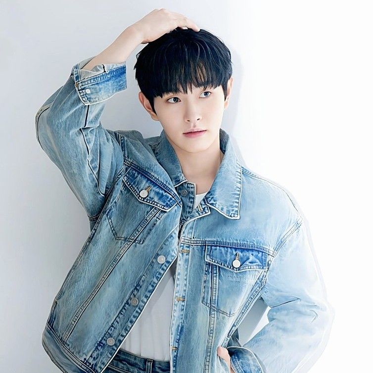 Latest photo of Lee Byeongchan