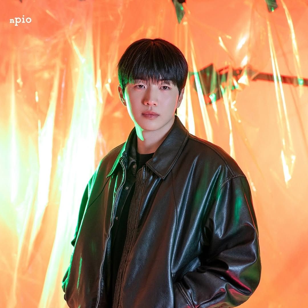 A moment captured by a fan of Kang Hoon