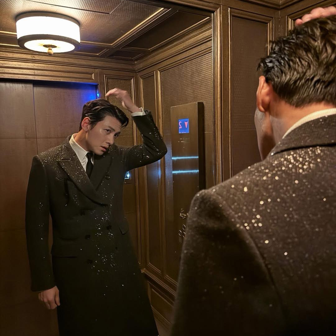 Behind-the-scenes cut of Ji Changwook