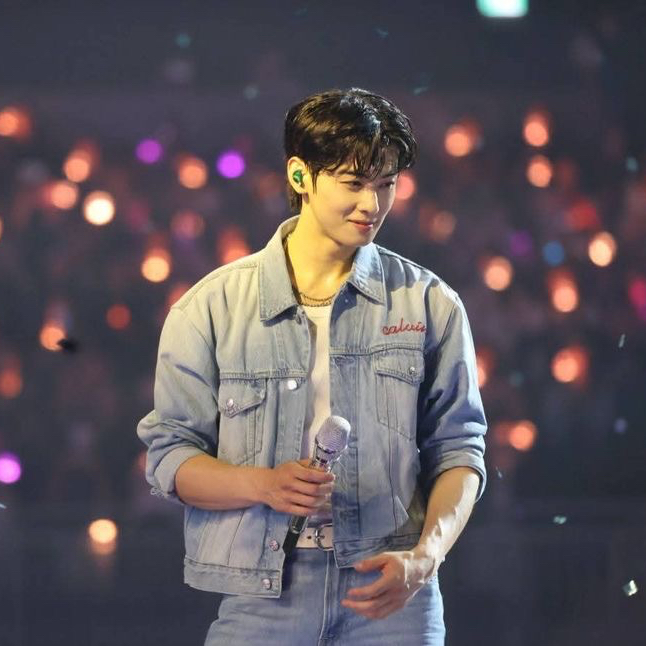 Foto kegiatan terbaru dari Cha Eunwoo