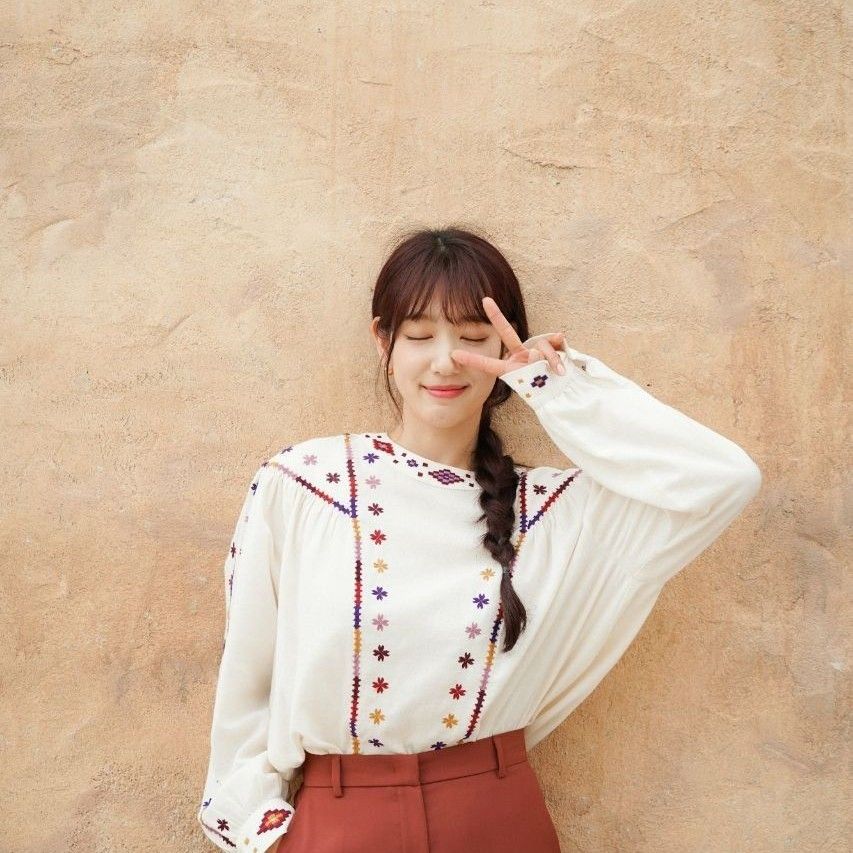 Latest photo of Park Shinhye