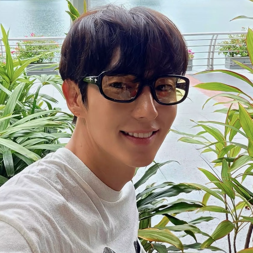 Recent activity shot of Lee Joongi