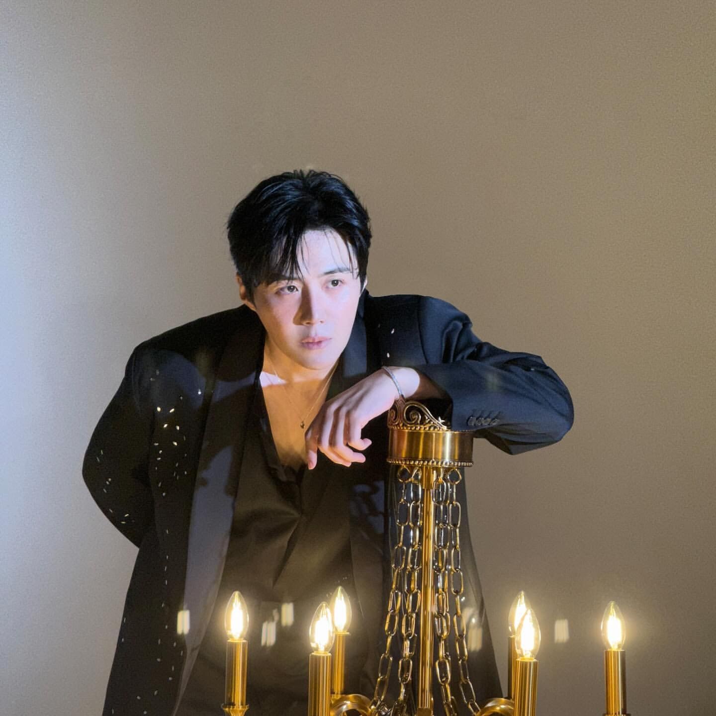 Behind-the-scenes cut of Kim Seonho