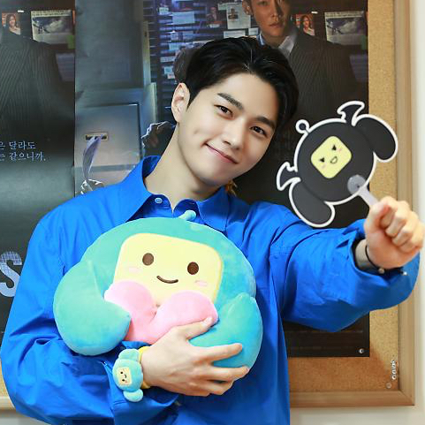 Latest photo of Kim Myungsoo (L)
