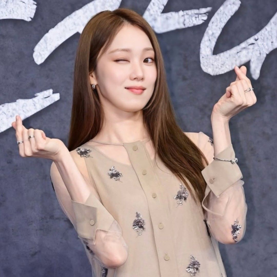 Recent activity shot of Lee Sungkyung