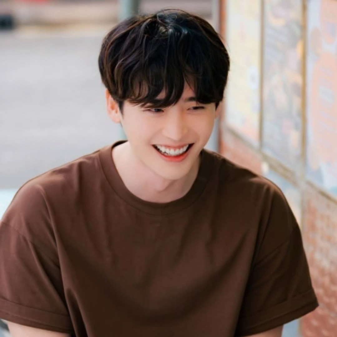 Latest photo of Lee Jongsuk