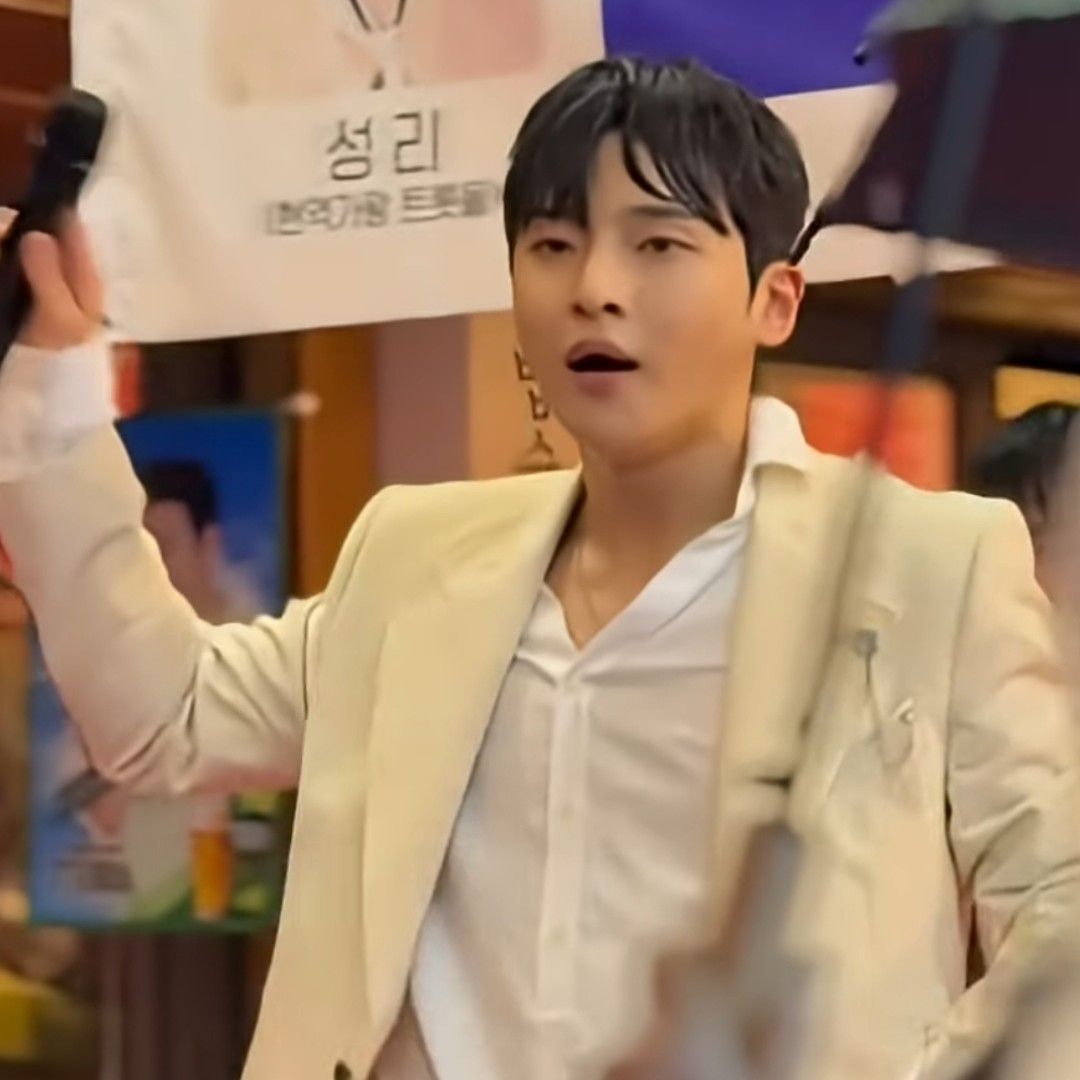Latest photo of Seong Ri
